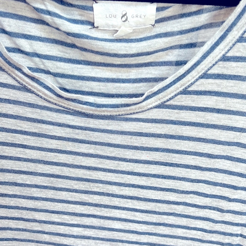 Lou & Grey Loft long sleeve striped hi- low tee. Super soft